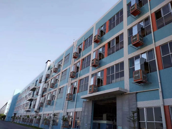 廠房降溫用什么設(shè)備好 潤(rùn)東方環(huán)?？照{(diào)告訴你