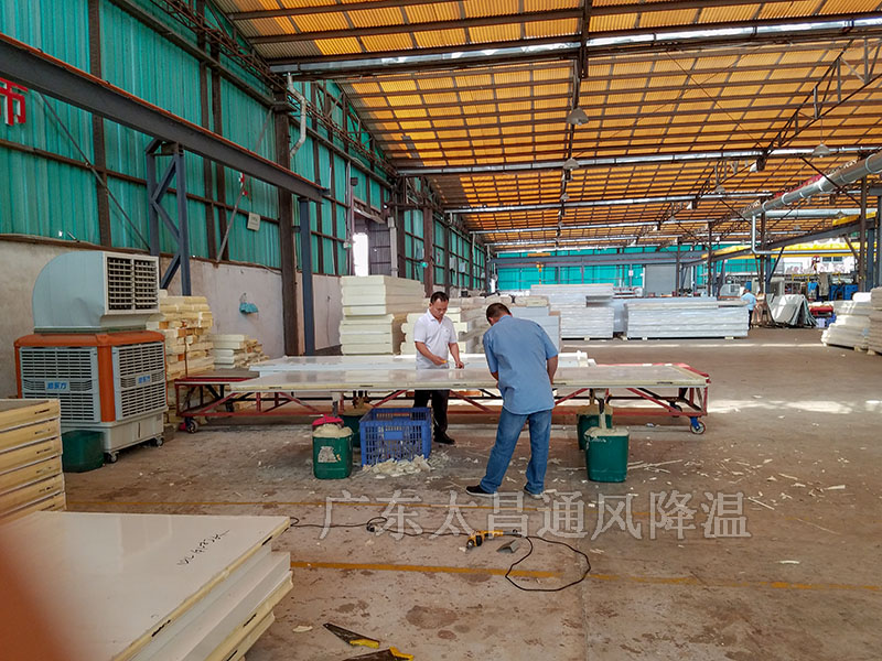 移動(dòng)式環(huán)?？照{(diào)在工業(yè)廠房的應(yīng)用