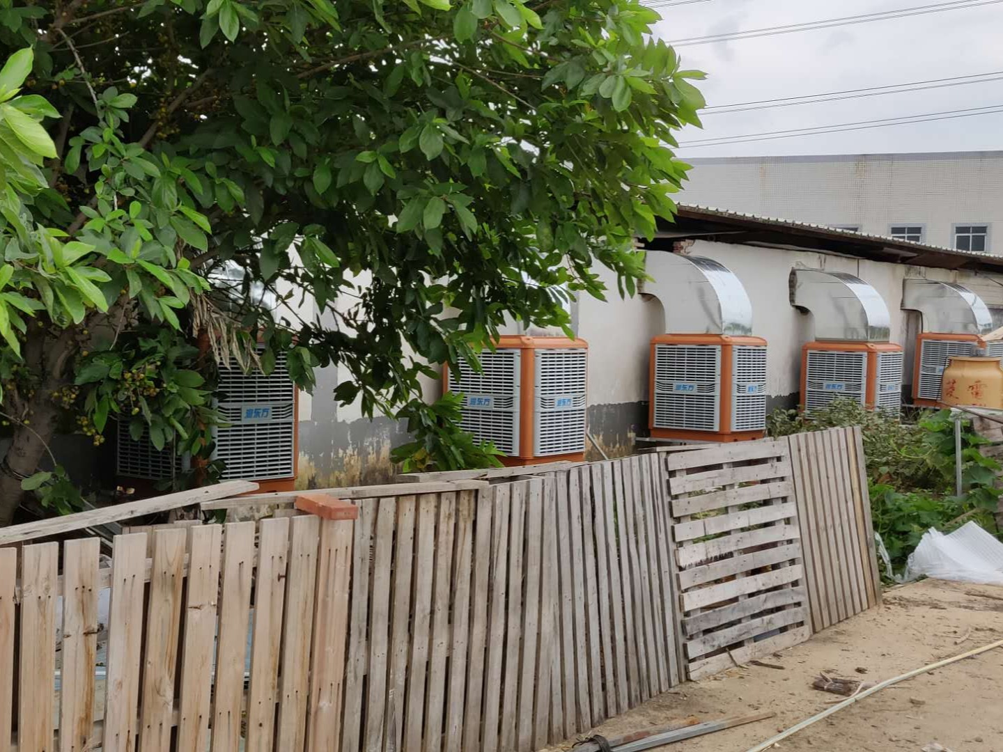 珍珠棉生產(chǎn)車間環(huán)?？照{(diào)降溫方案